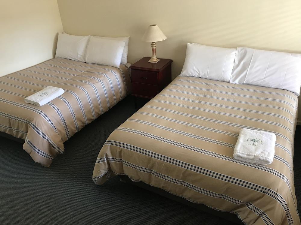 Karri Forest Motel Pemberton Eksteriør bilde