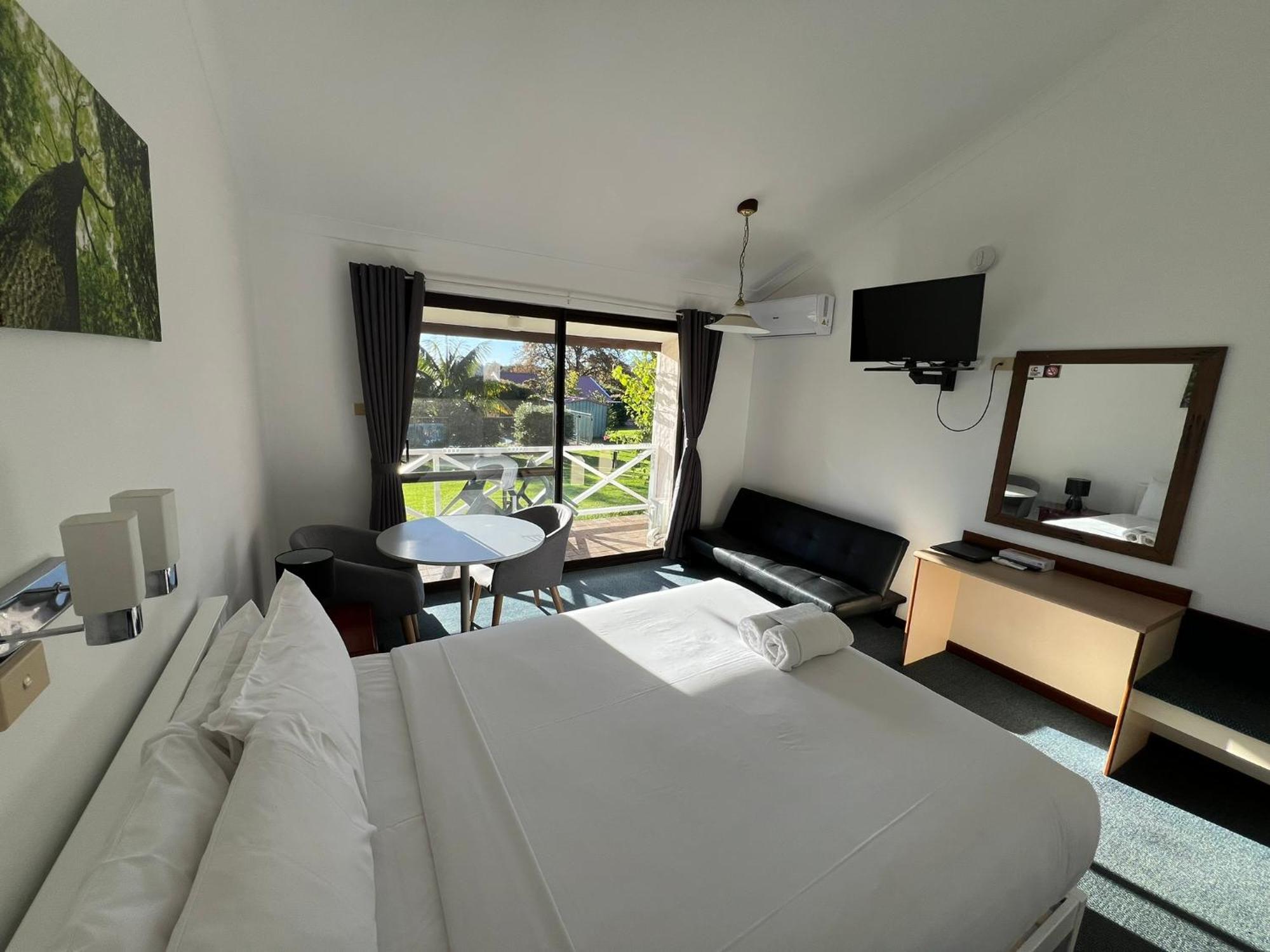 Karri Forest Motel Pemberton Eksteriør bilde